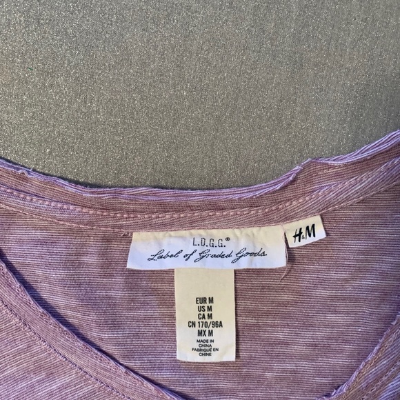 H&M distressed lavender/light purple top size M - Picture 5 of 5